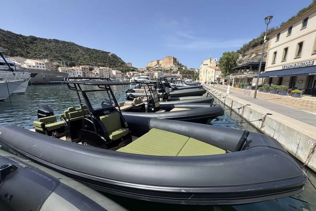 Sea Water PHANTOM 260 used - photo 1