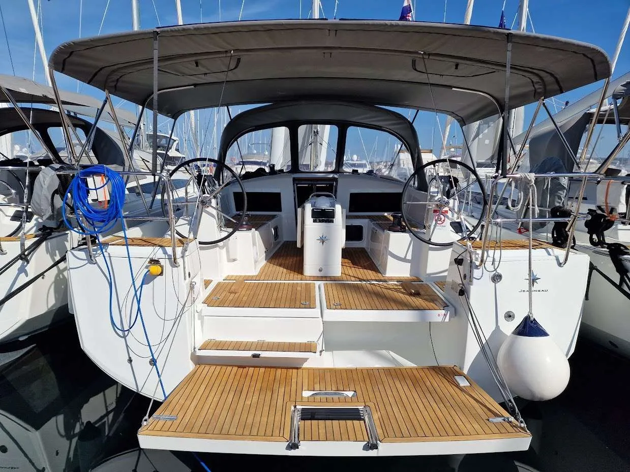 Jeanneau SUN ODYSSEY 440 used - photo 1
