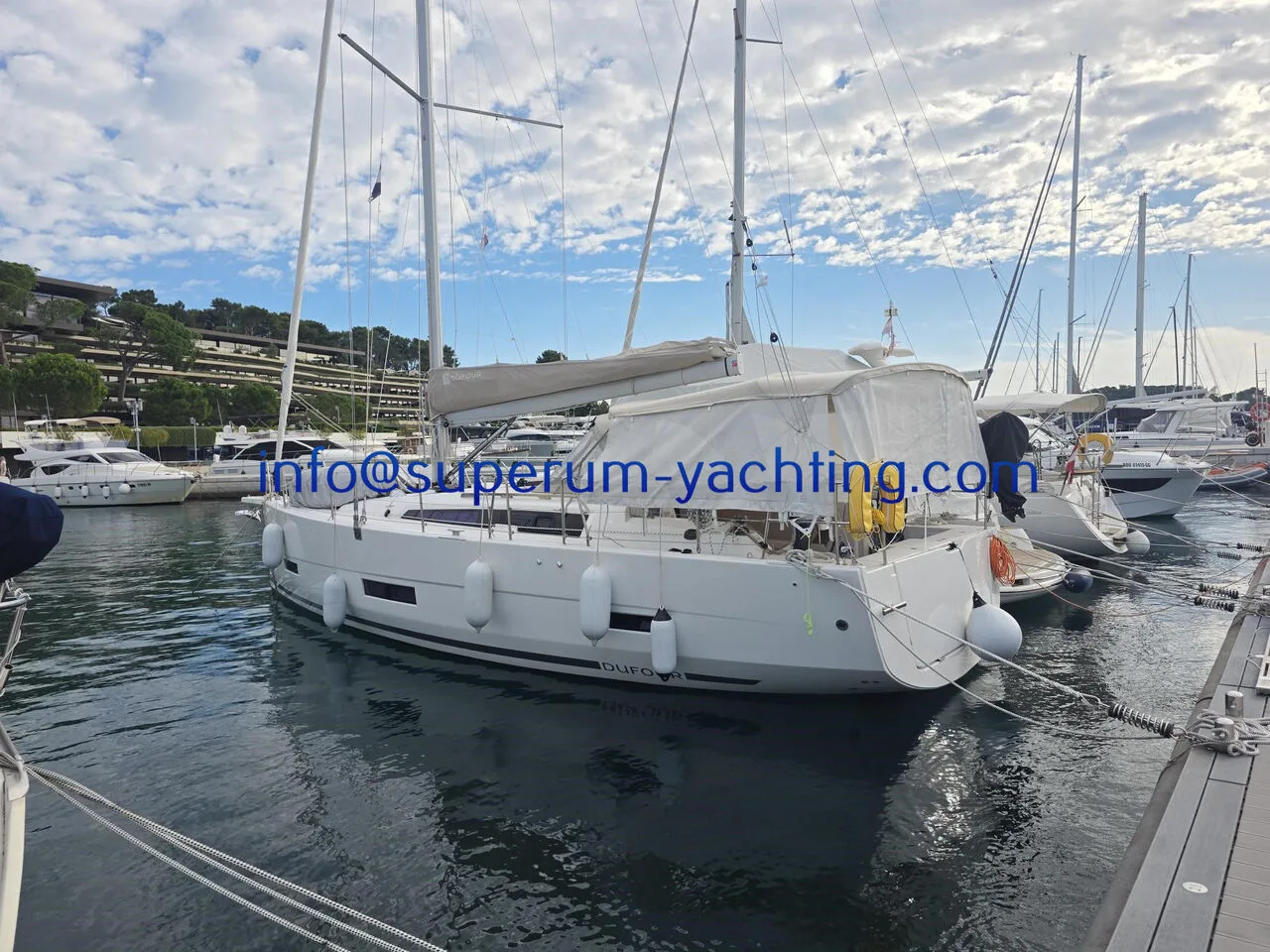Dufour 390 used - photo 1