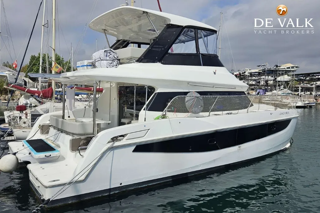 Aquila 42 Yacht used - photo 1
