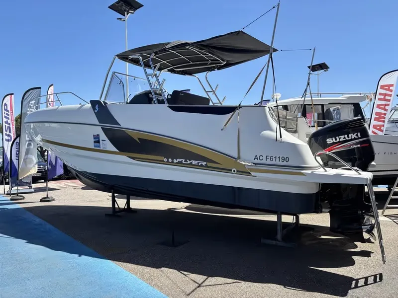 Beneteau FLYER 8.8 SPACEDECK used - photo 1