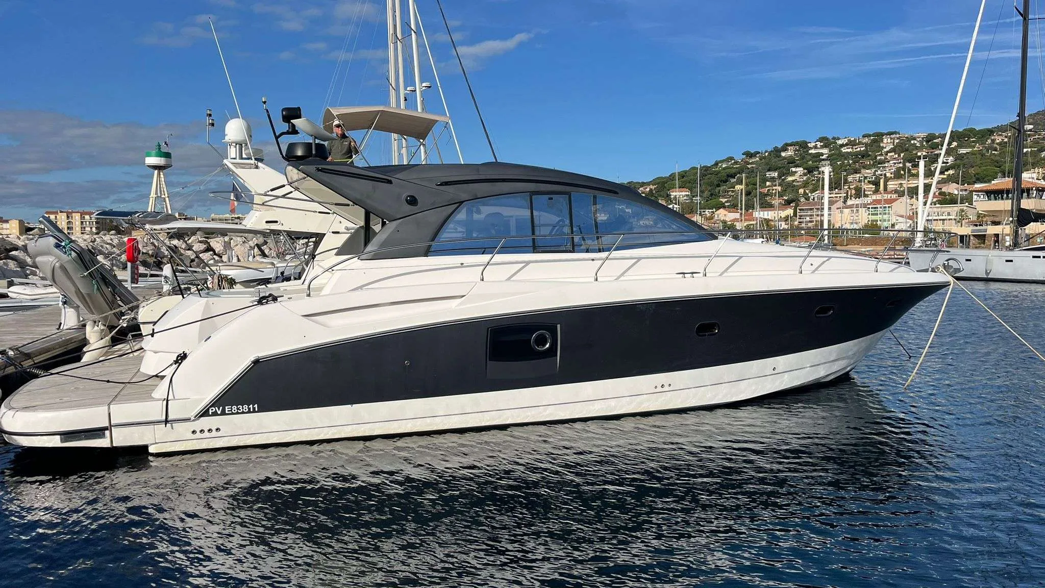 Prestige 42 S used - photo 1