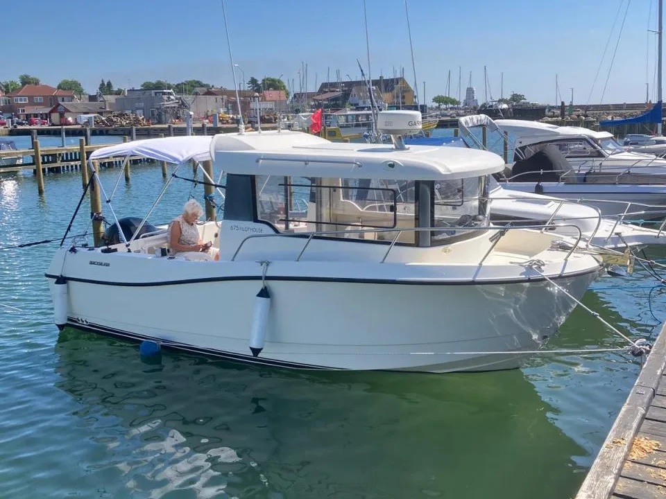 Quicksilver 675 Pilothouse used - photo 1