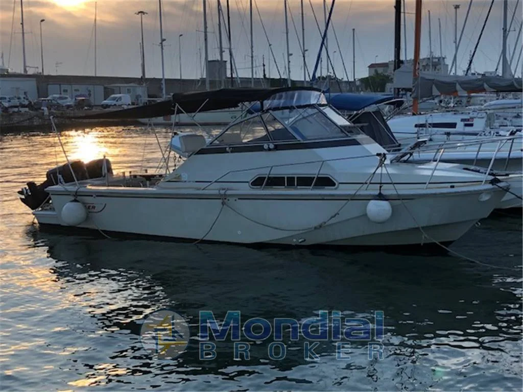 Boston Whaler 27 Full Cabin used - photo 1