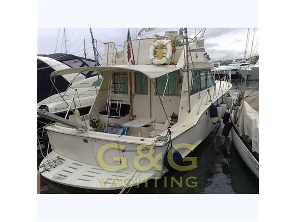 Hatteras 43' used - photo 1