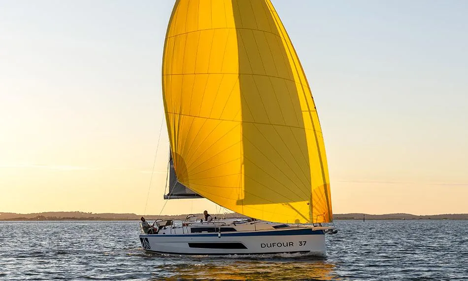 Dufour 37 used - photo 1