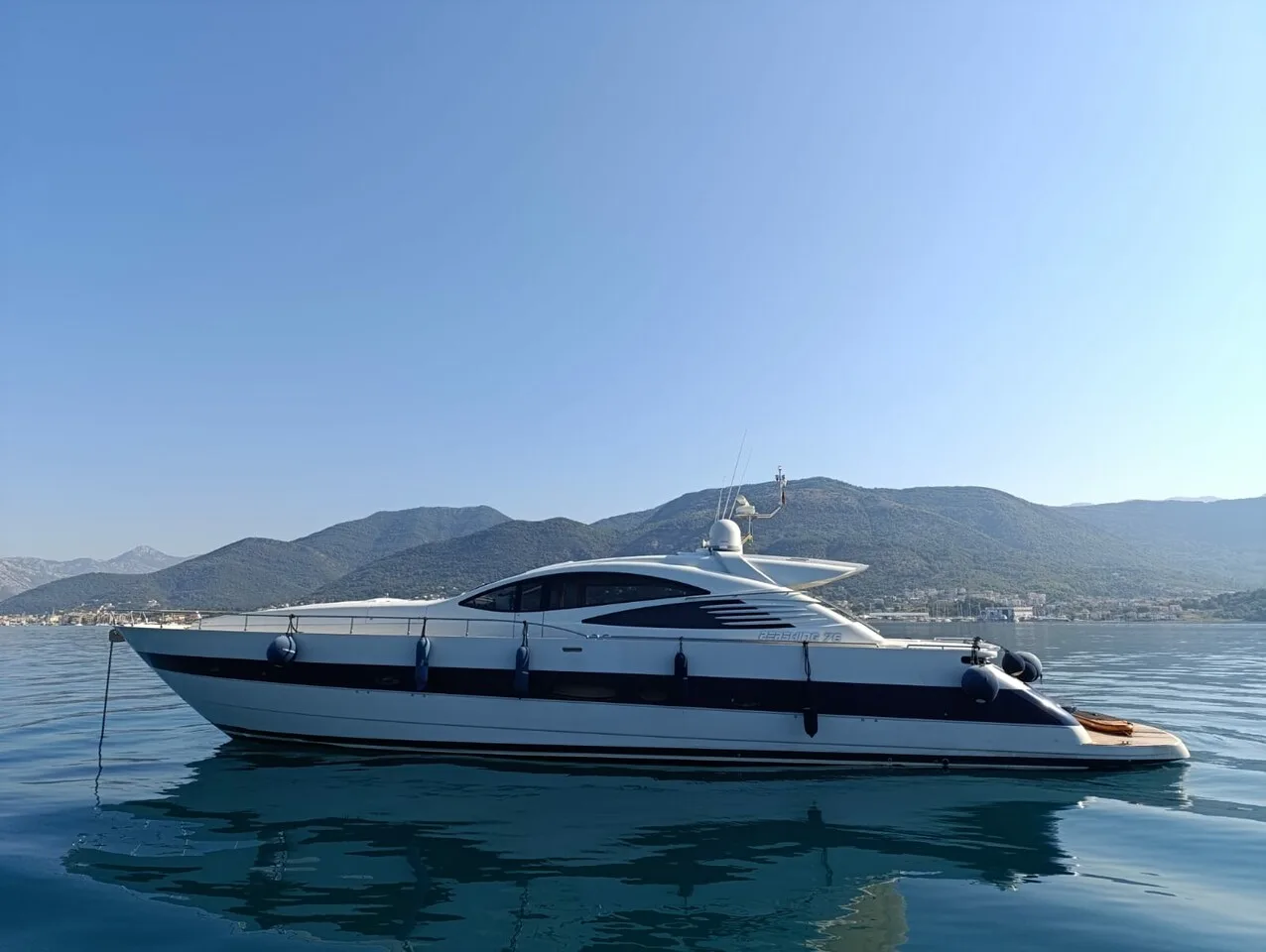 Pershing 76 used - photo 1