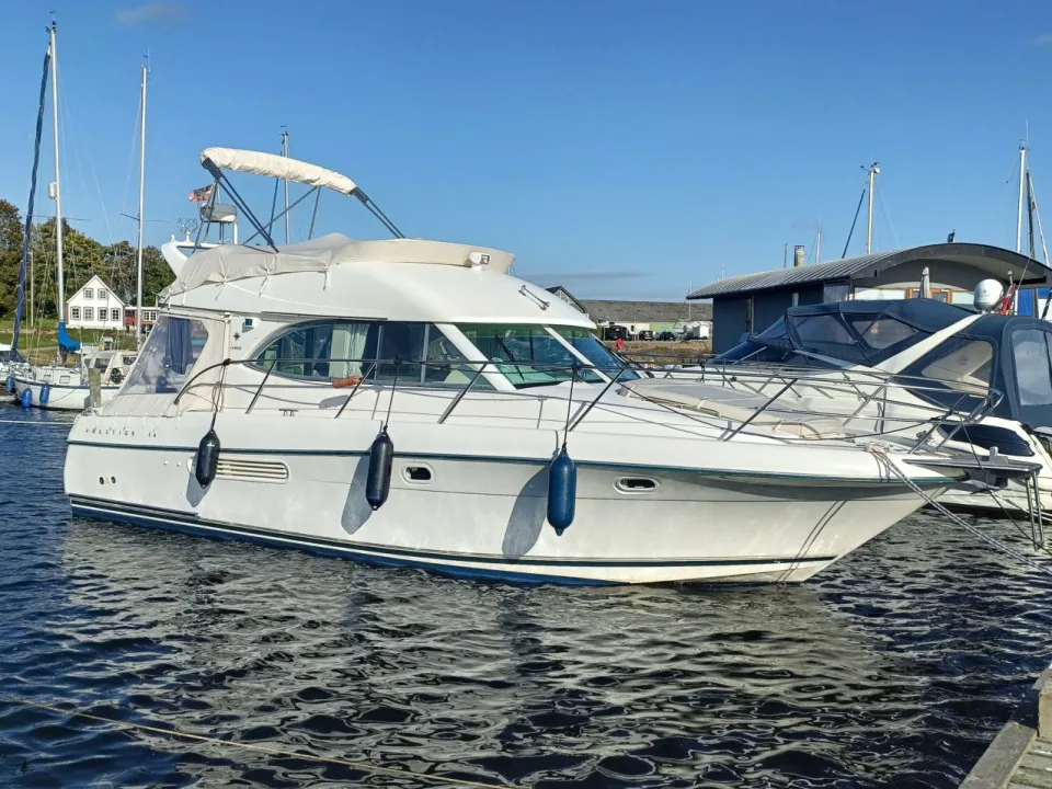 Jeanneau Prestige 36 Fly mit Welle/Bug- u. Heckst gebraucht - Foto 1