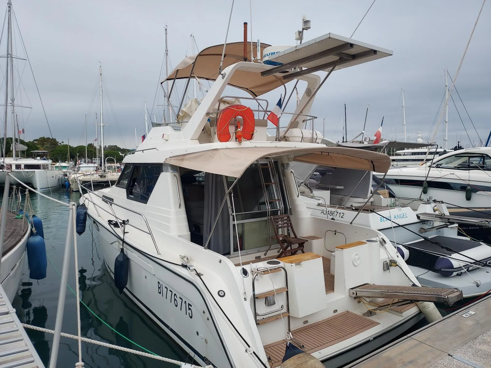 Gibert Marine Jamaica 38 used - photo 1