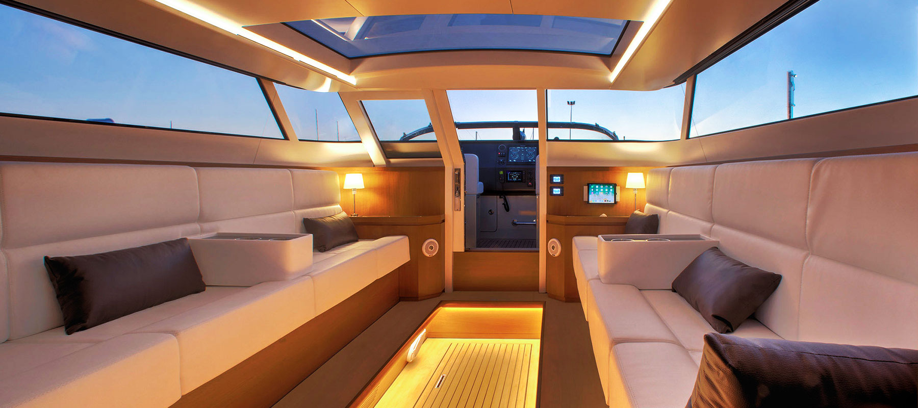 Reliant Yachts X40T Limousine Tender