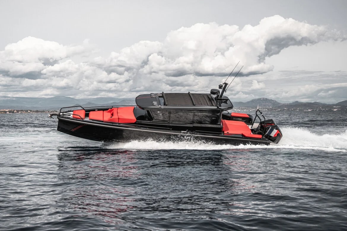 Brabus Marine Shadow 900 Spyder Black Ops