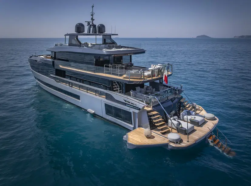 Mangusta Oceano 39