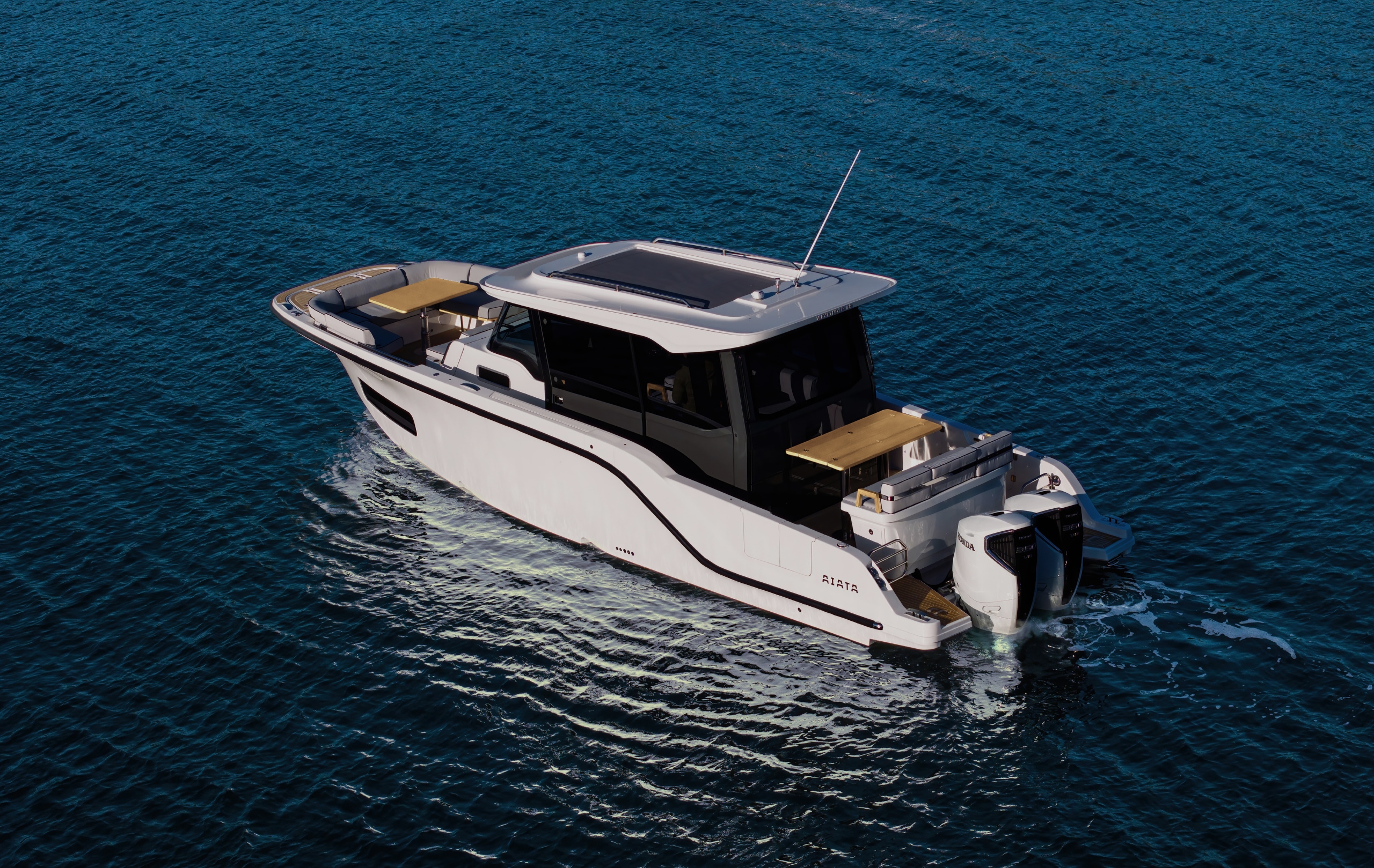 AIATA Wayfinder 38 Cabin