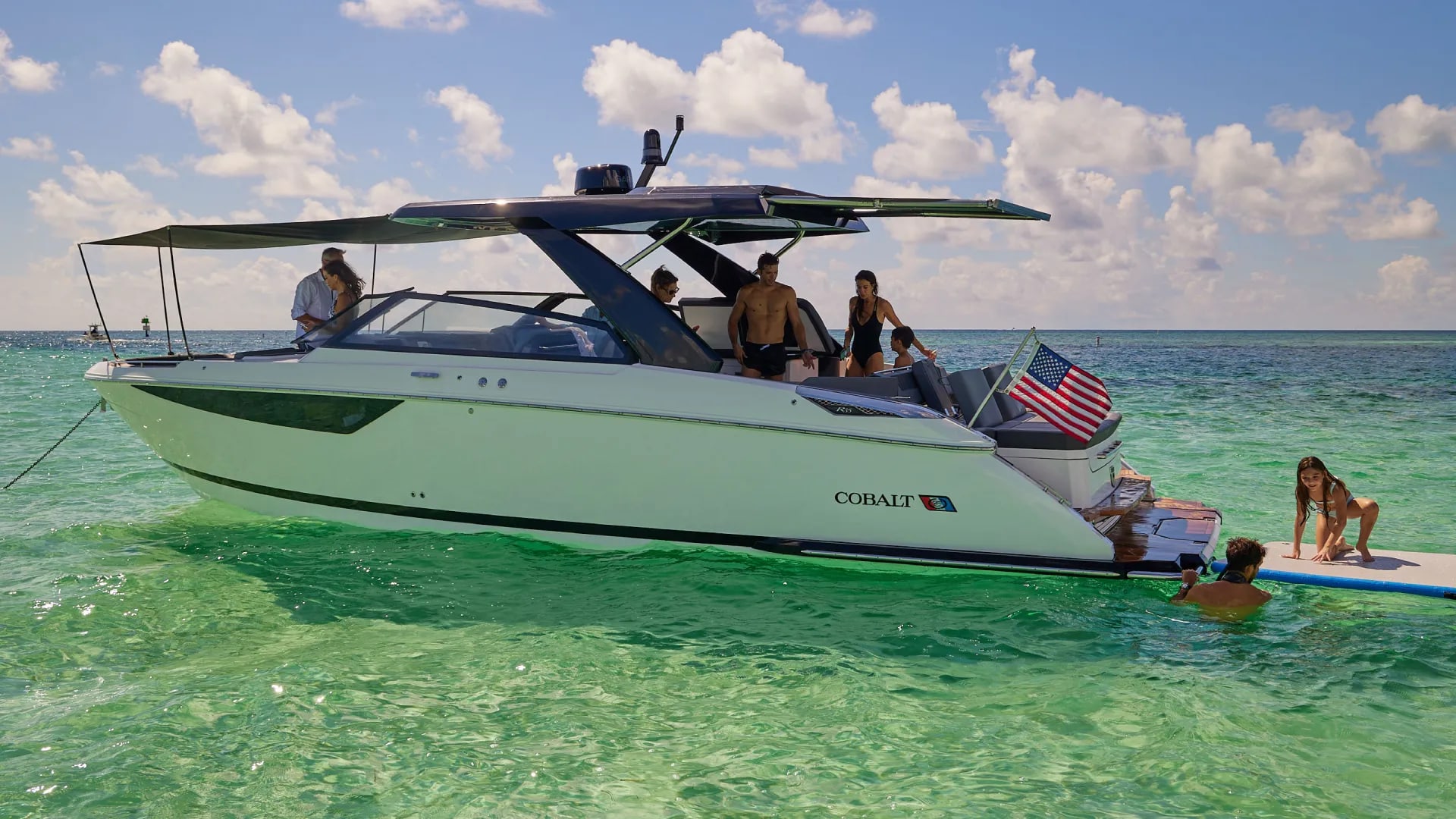 Cobalt Boats R35