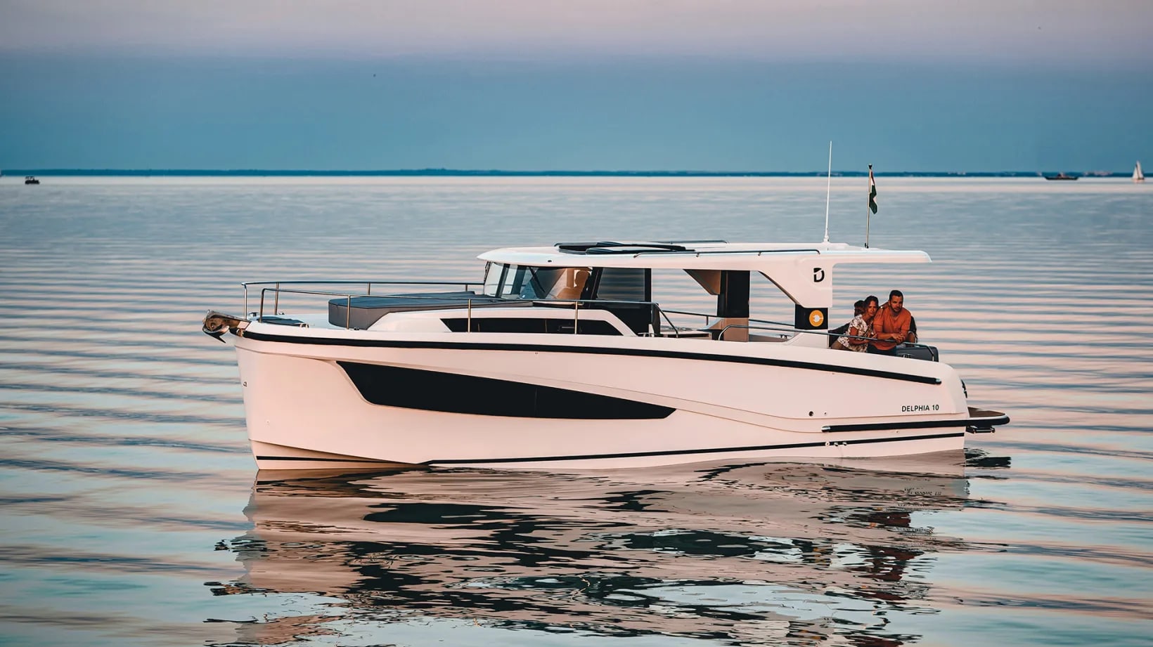 Delphia Yachts Delphia 10 LoungeTop