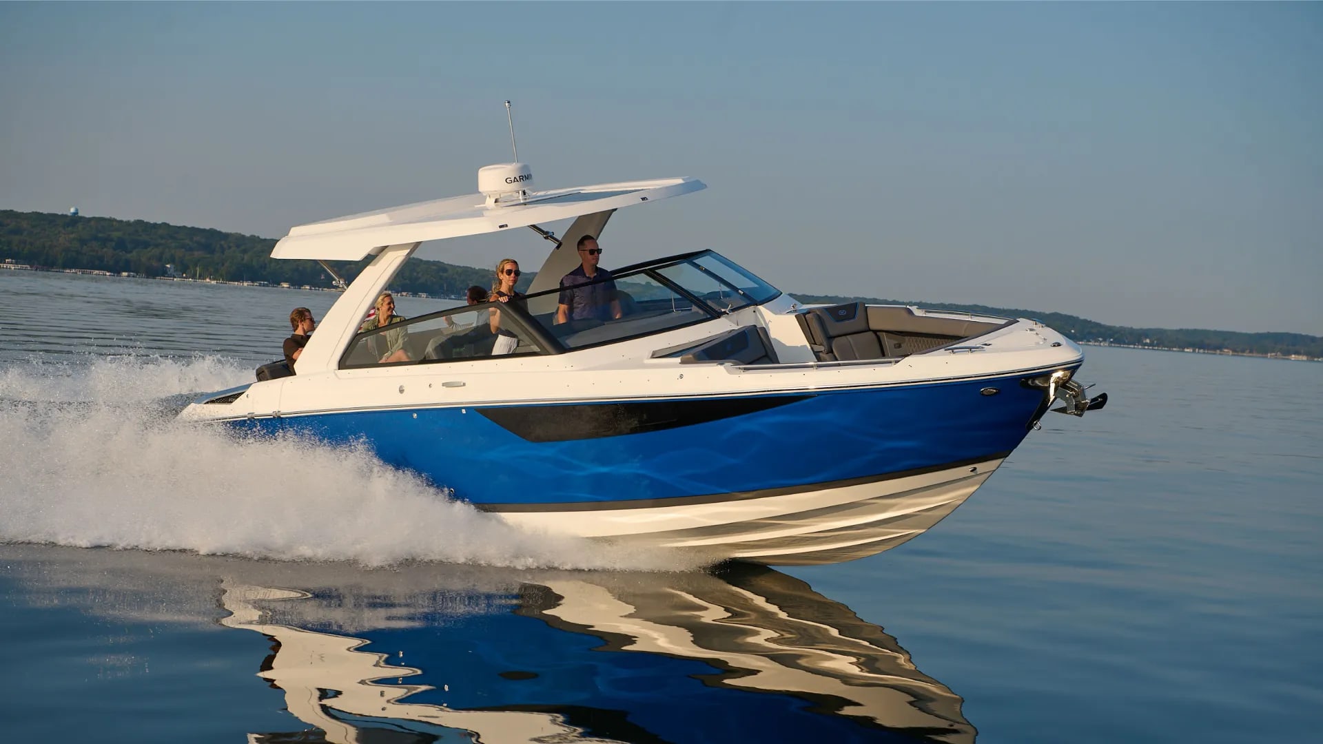 Cobalt Boats R35 Surf