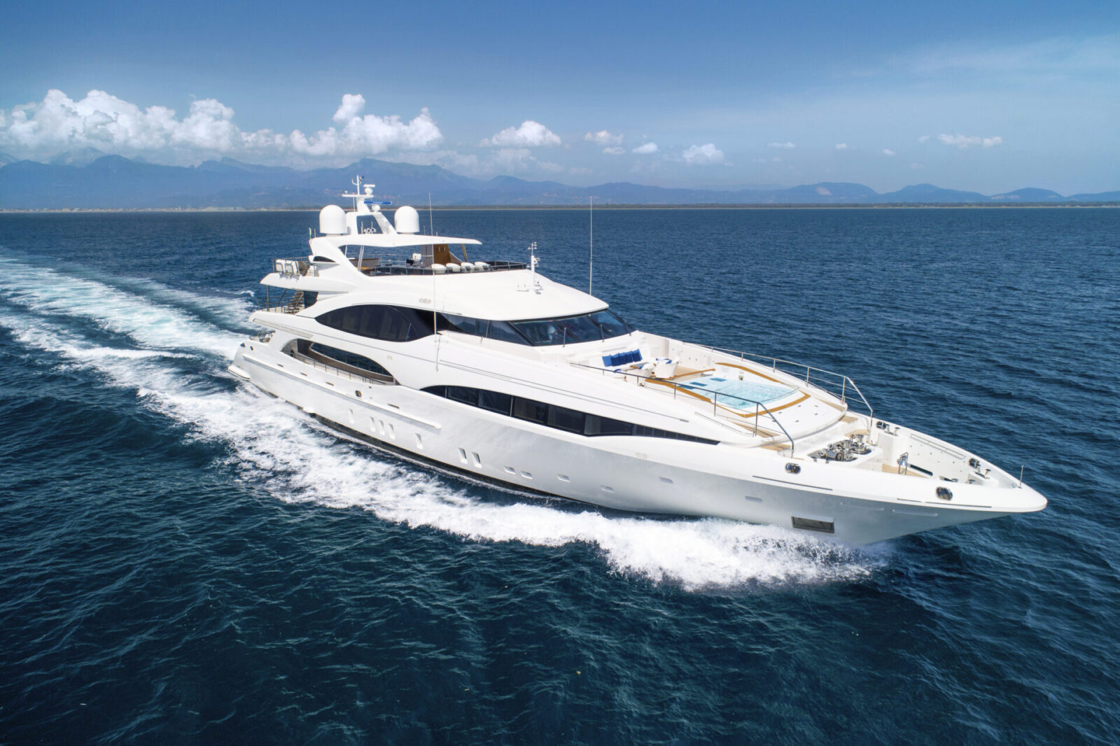 Mangusta Oceano 46