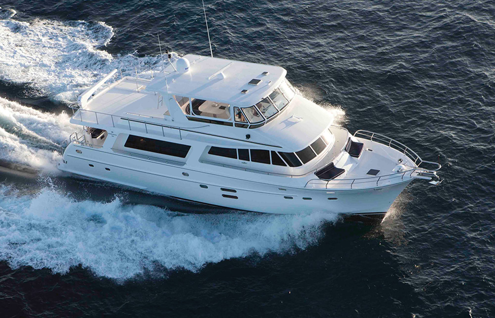 Hampton Yachts Endurance 680 Skylounge