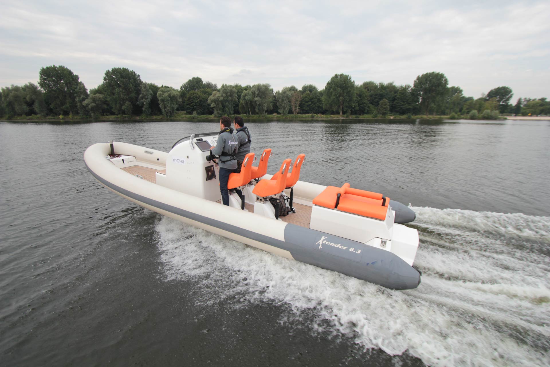 Xtenders 8.3M Fast Tender