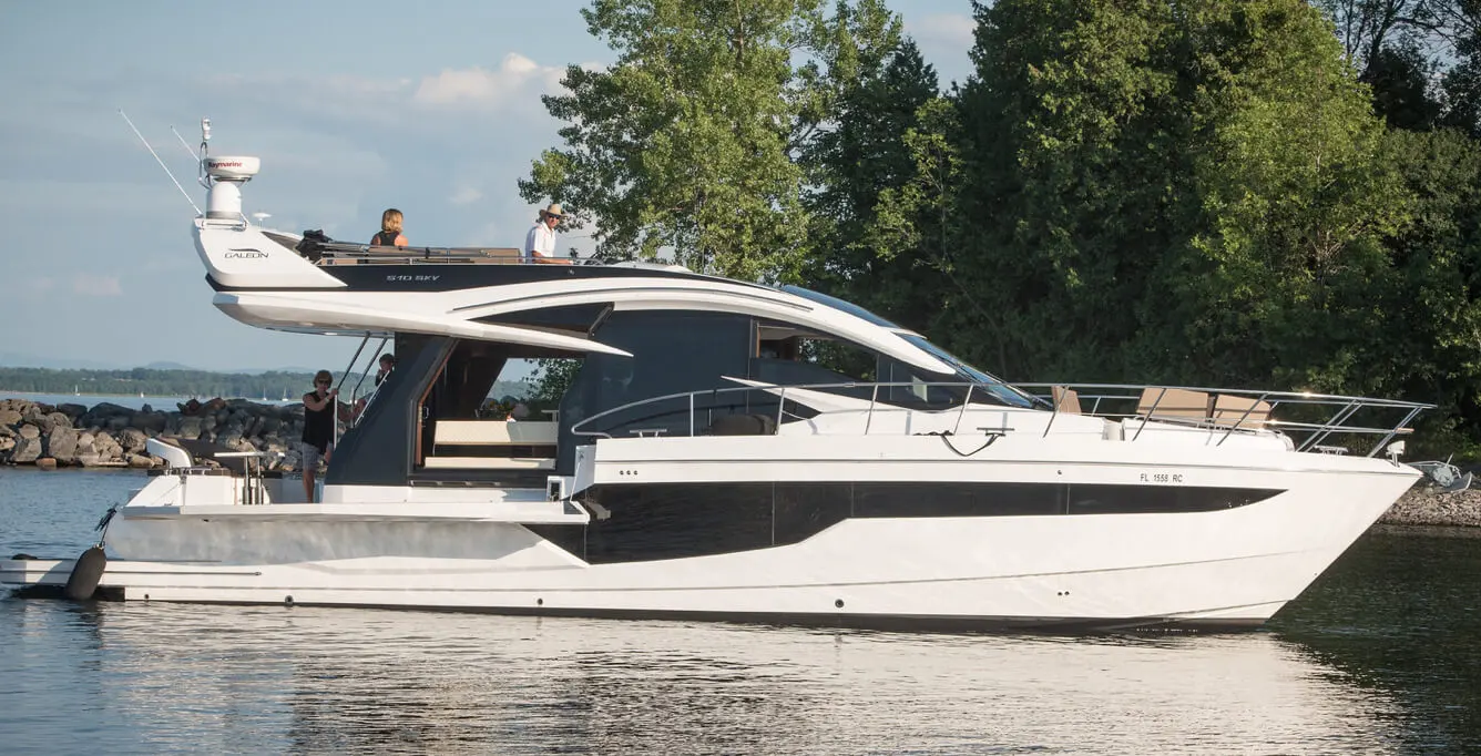 Galeon 510 Skydeck