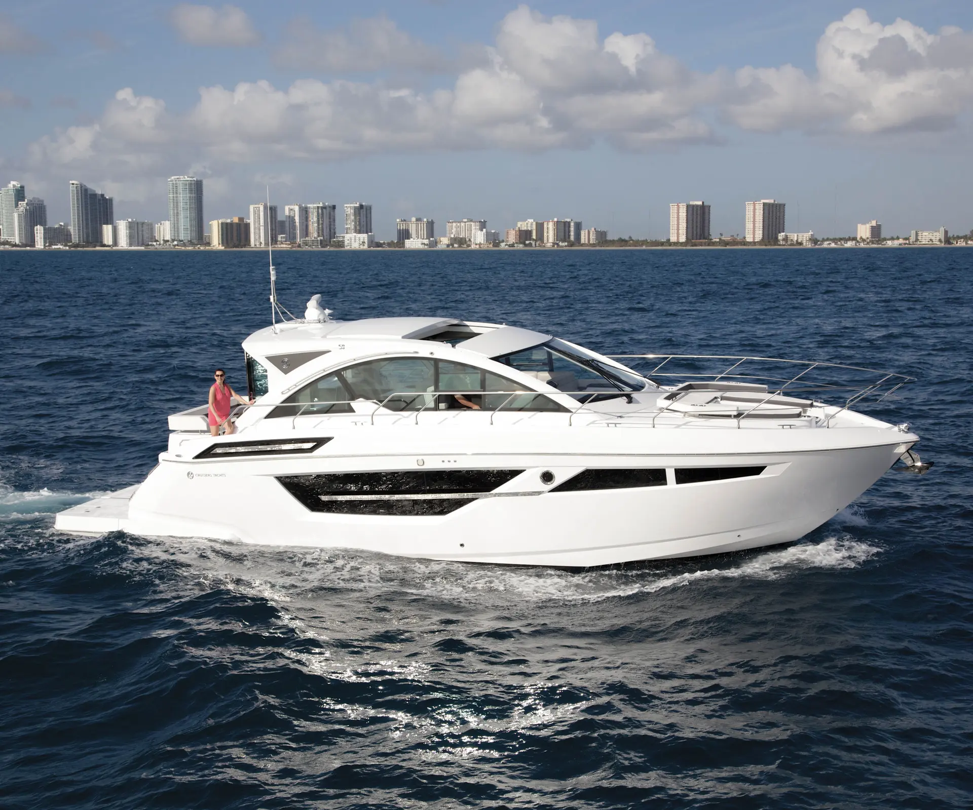 Cruisers Yachts 50 Cantius
