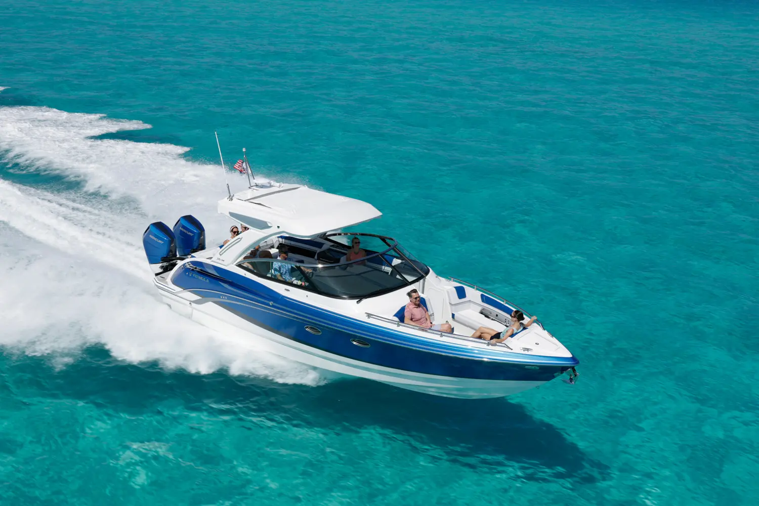 Formula Boats 330 Crossover Bowrider