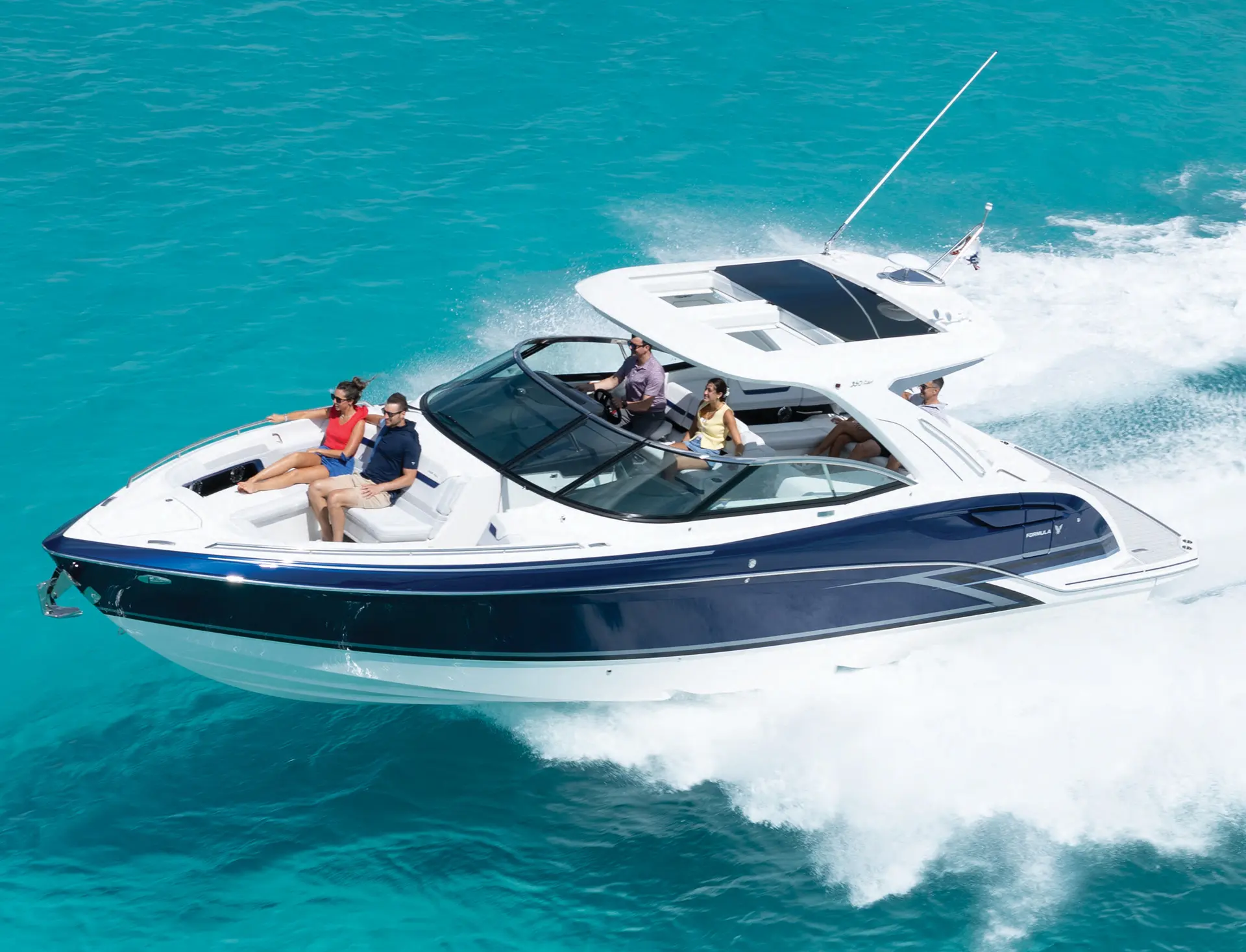 Formula Boats 350 Crossover Bowrider