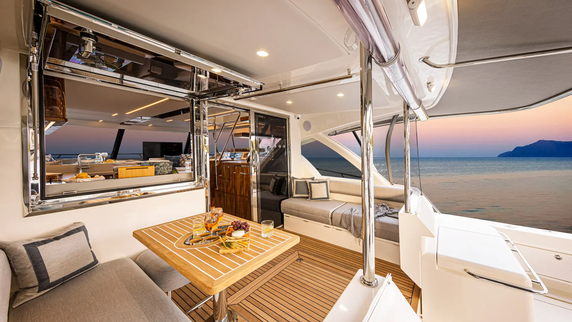 Riviera 50 Sports Motor Yacht