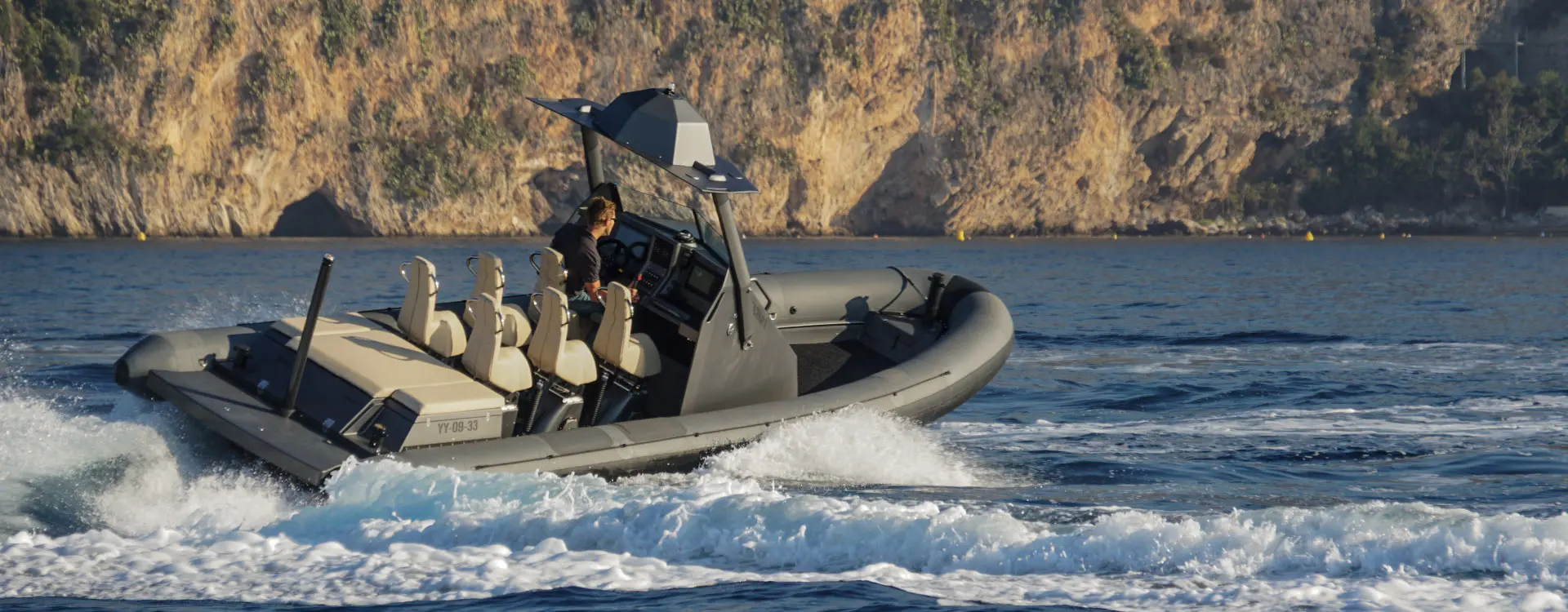 Xtenders 8.5m Rib