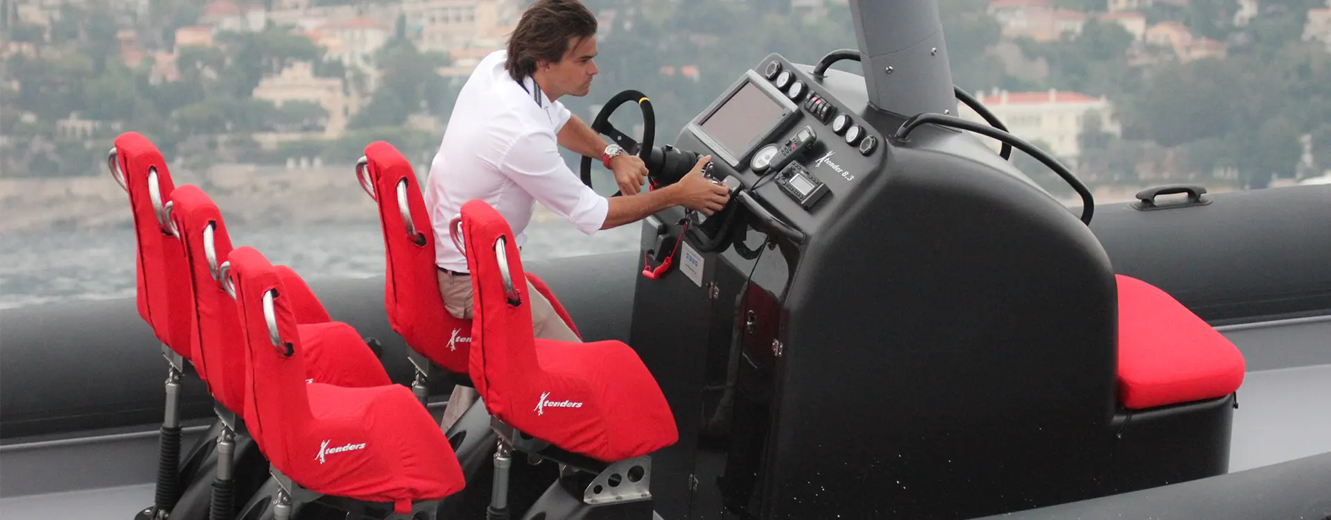 Xtenders 8.3m Utility Tender