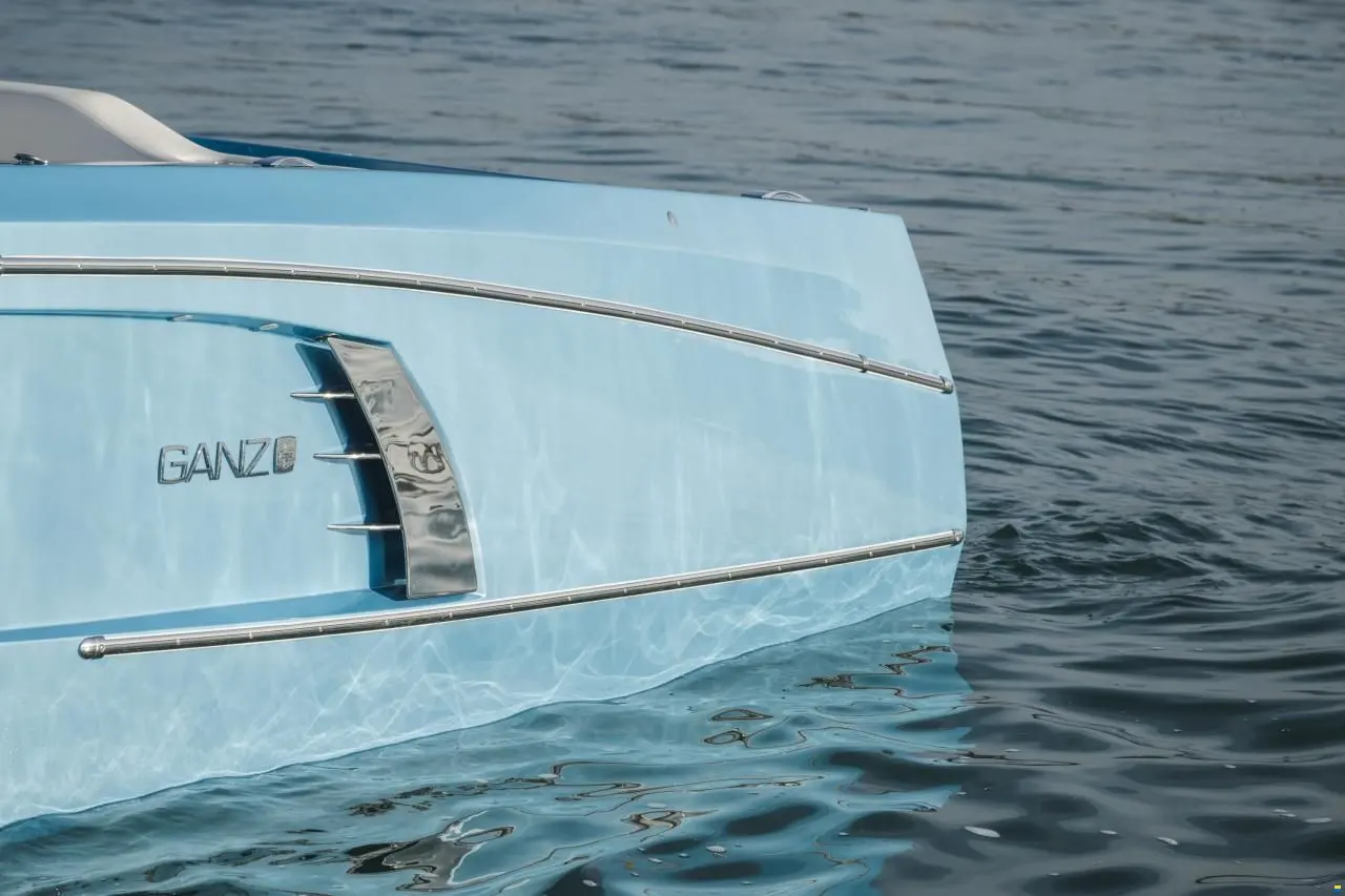 Ganz Boats Ovation 7.6 Open