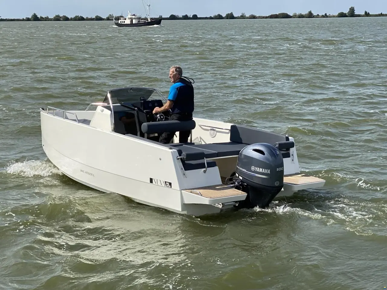 Nuva Yachts M6 Open