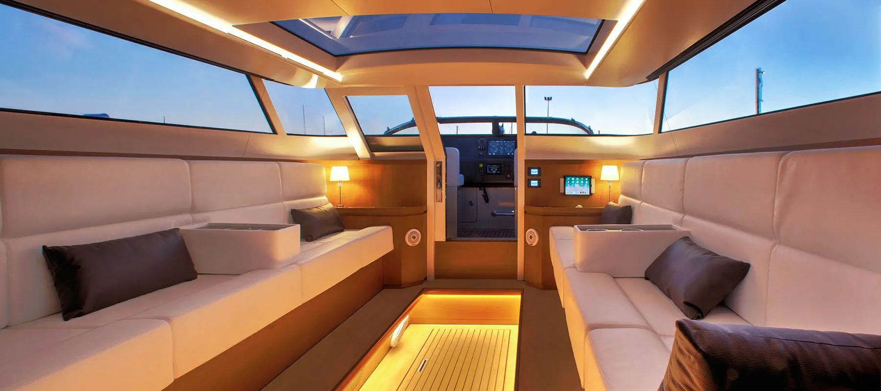 Reliant Yachts X40T Limousine Tender