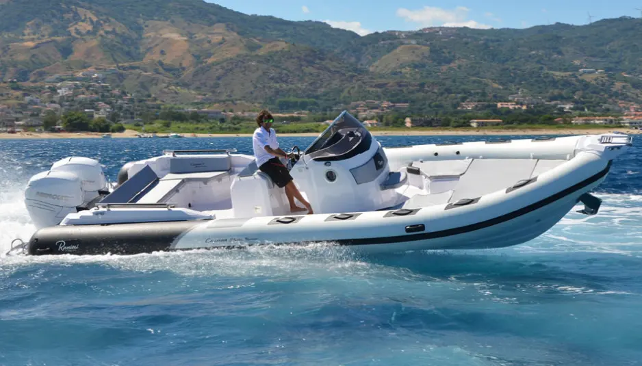 Ranieri International Cayman 31 Sport Touring