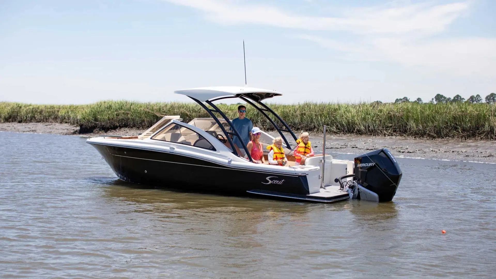 Scout 240 Dorado