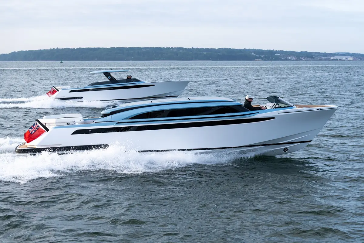 Compass Tenders Limousine Tender 11M