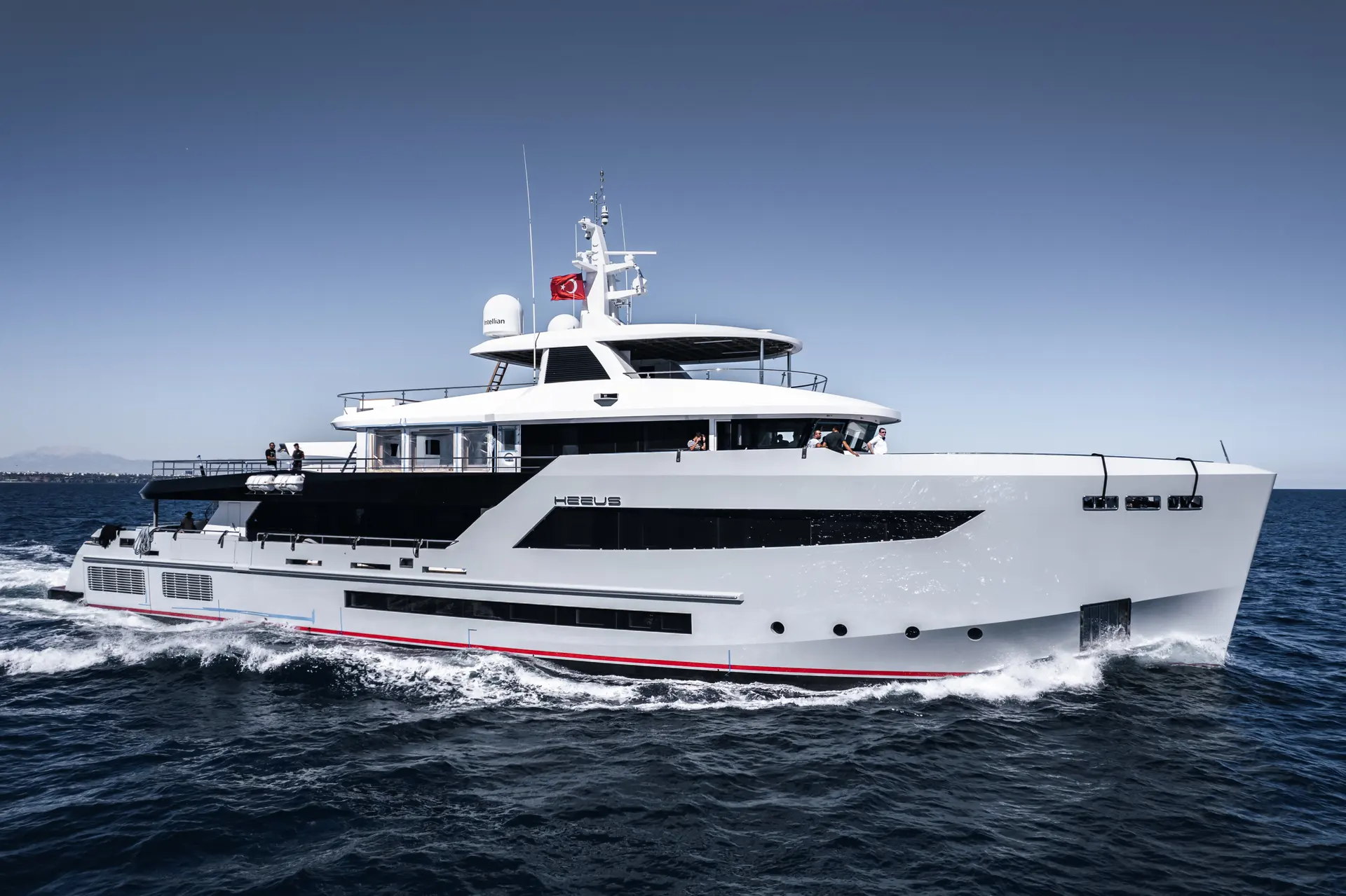 Bering Yachts Bering 145