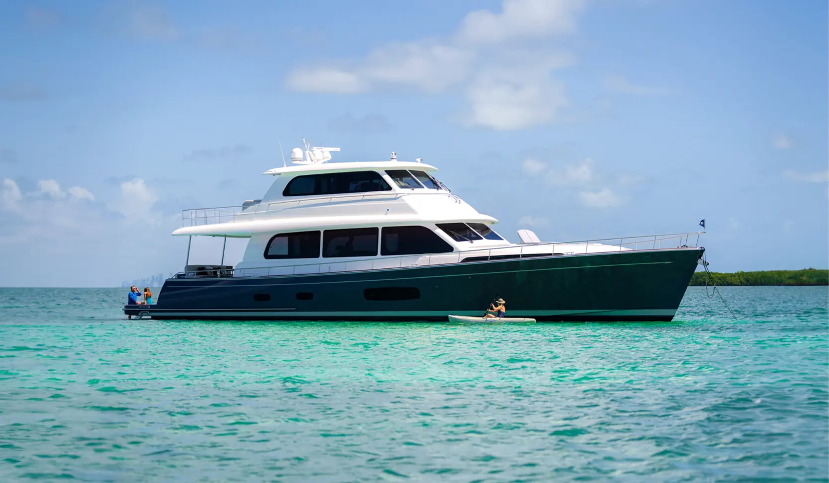 Grand Banks GB85 Flybridge