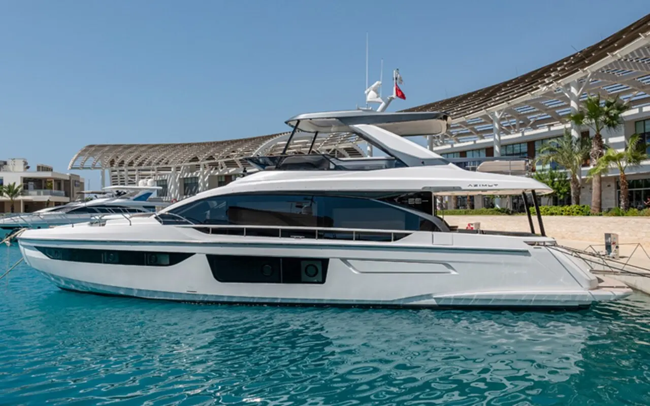 Azimut Fly 68