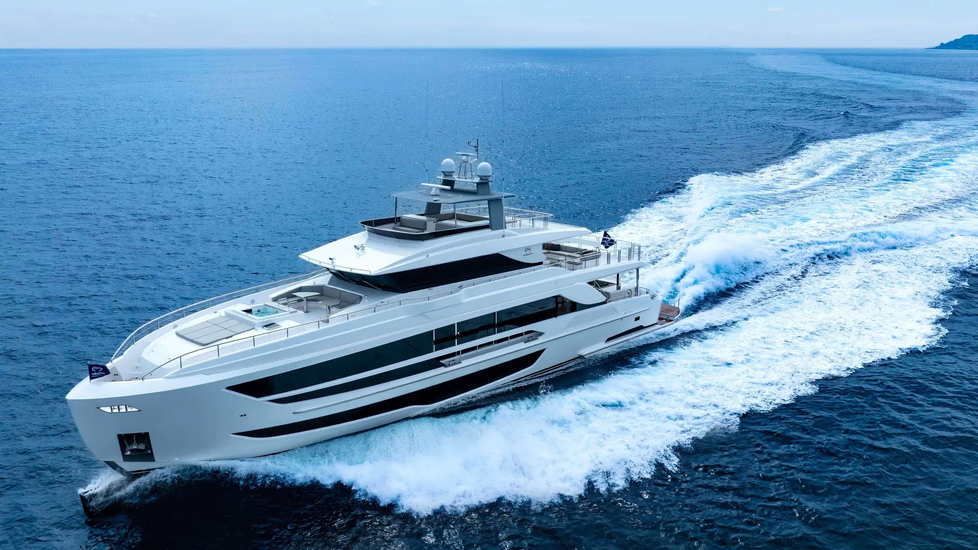 Horizon FD110 Tri-Deck