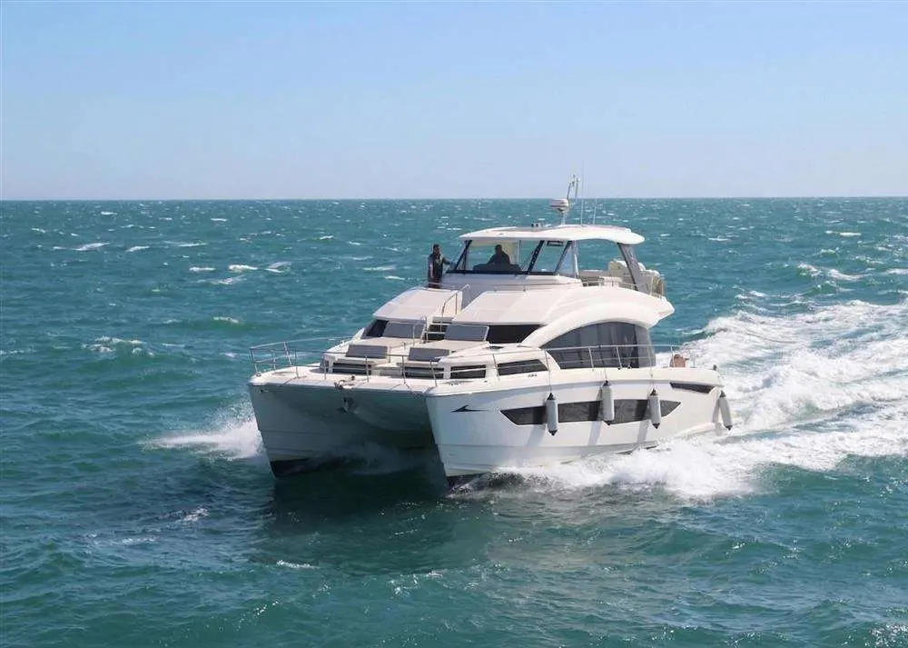 Aquila 54 Yacht