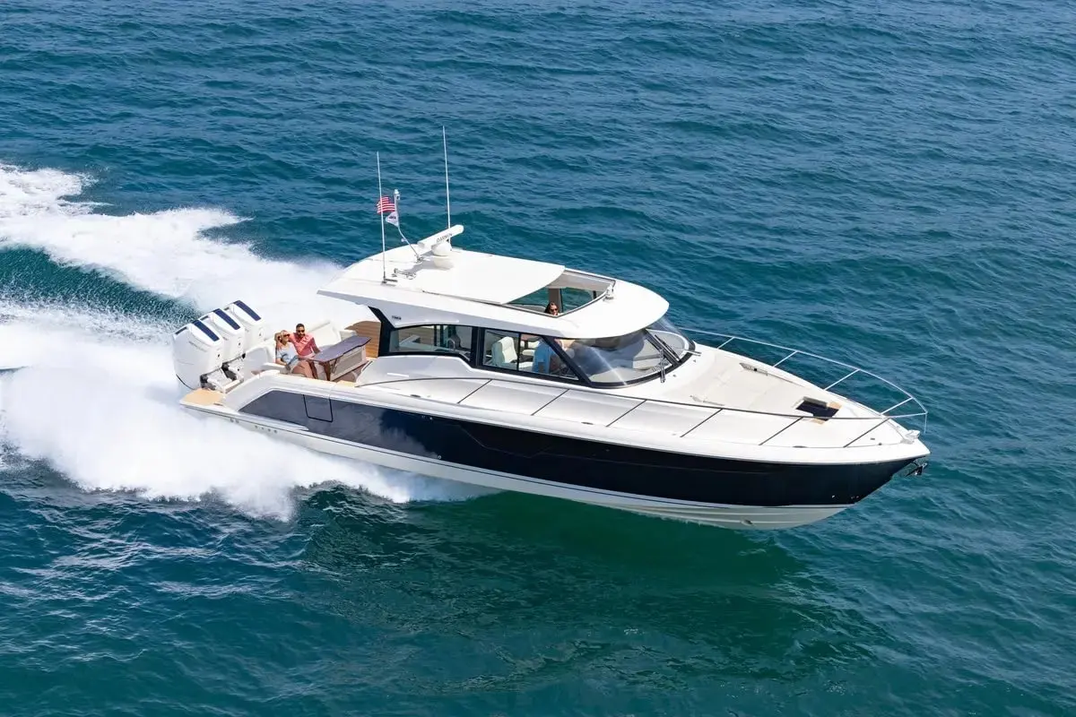 Tiara Yachts EX60