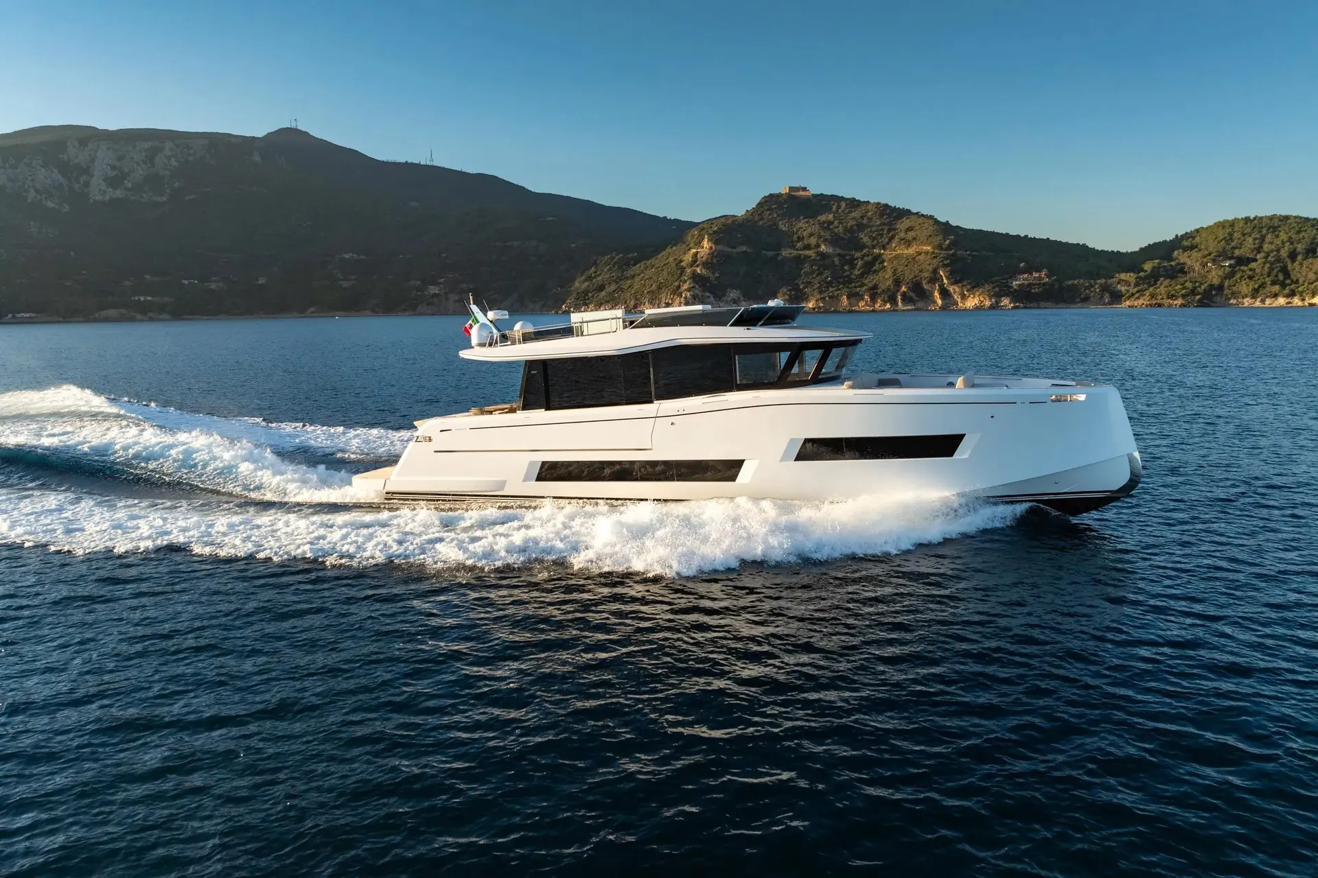 Pardo Yachts P75