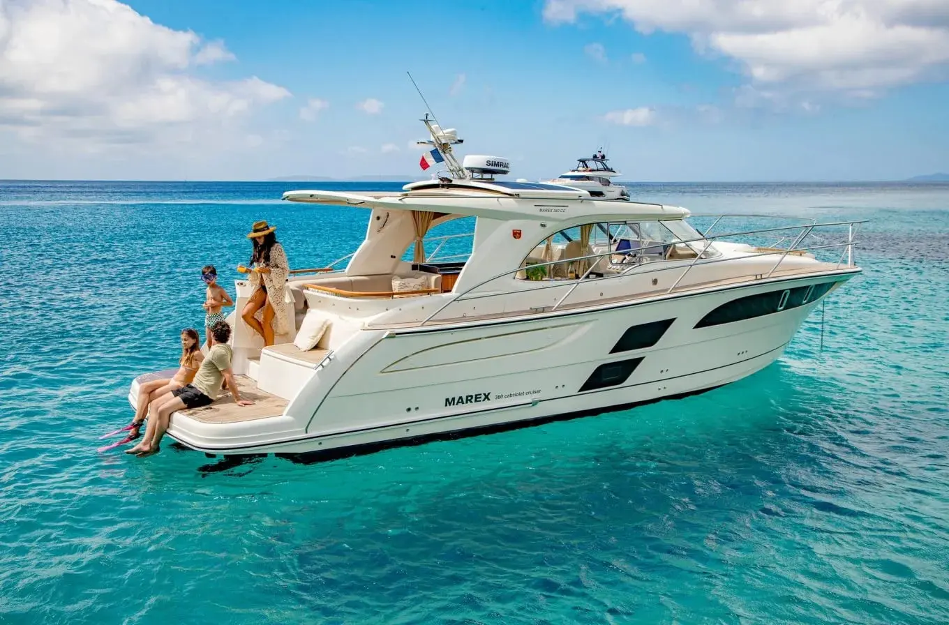 Marex Boats 360 Cabriolet Cruiser