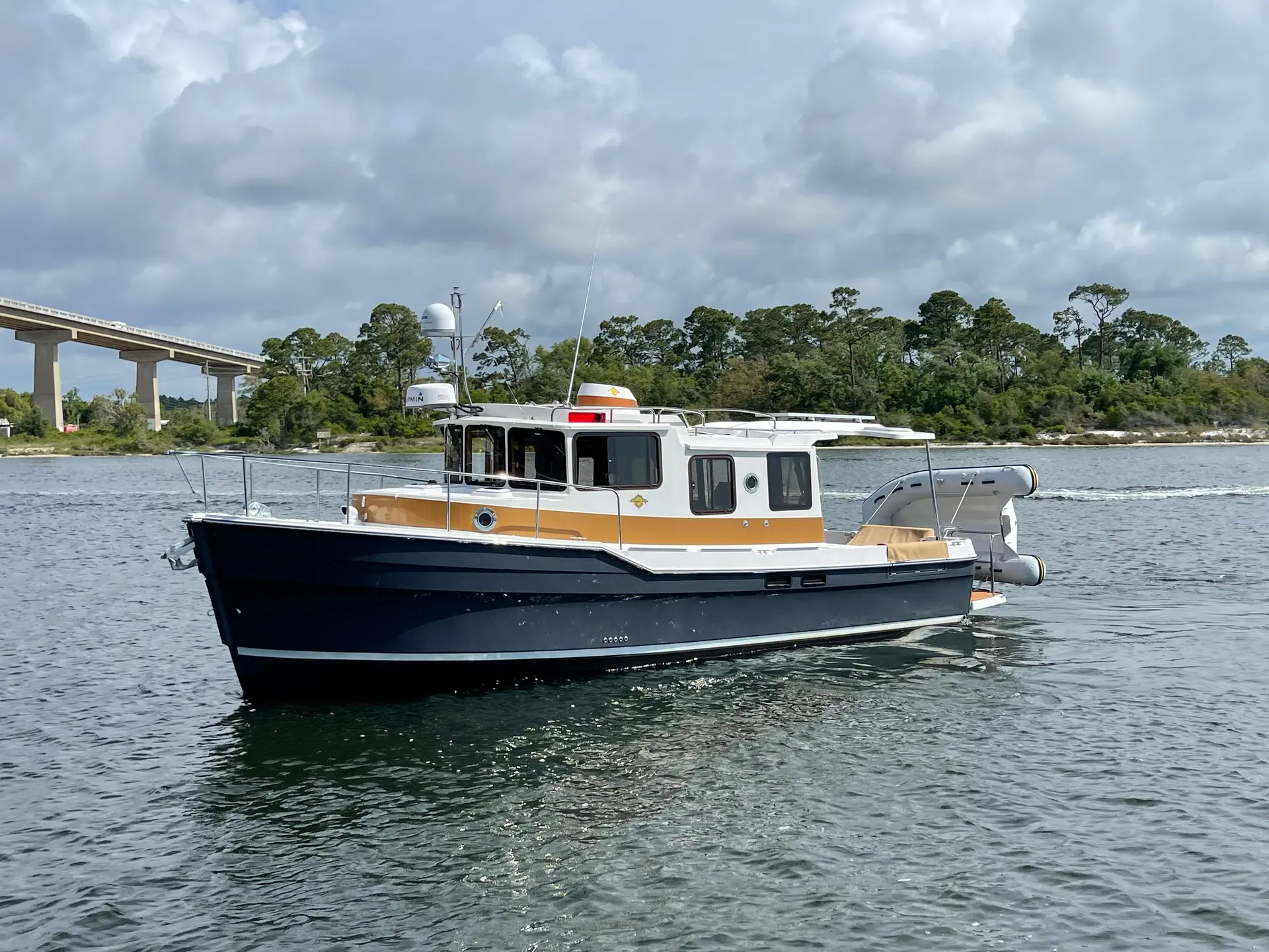 Ranger Tugs R-31 S