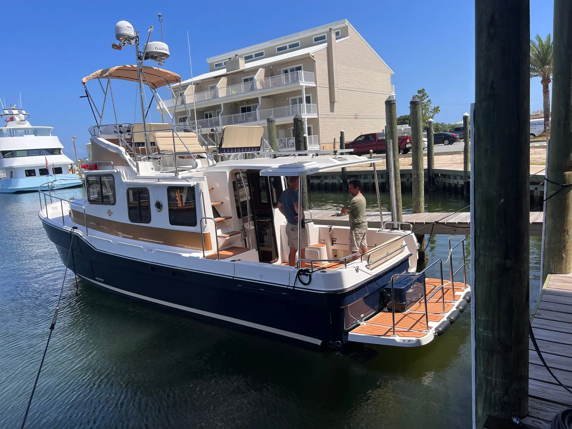 Ranger Tugs R-31 CB