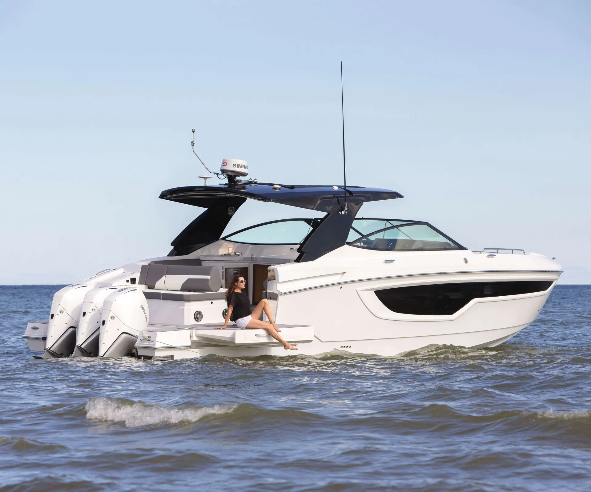 Cruisers Yachts 38 GLS OB