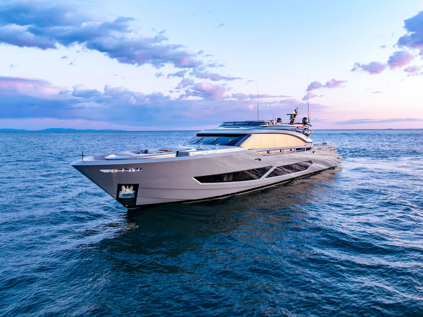 AB Yachts AB 130