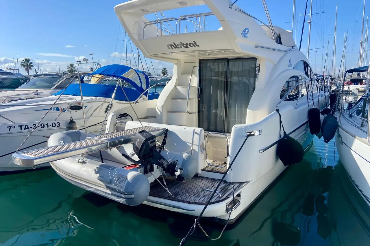 Azimut Verve 42
