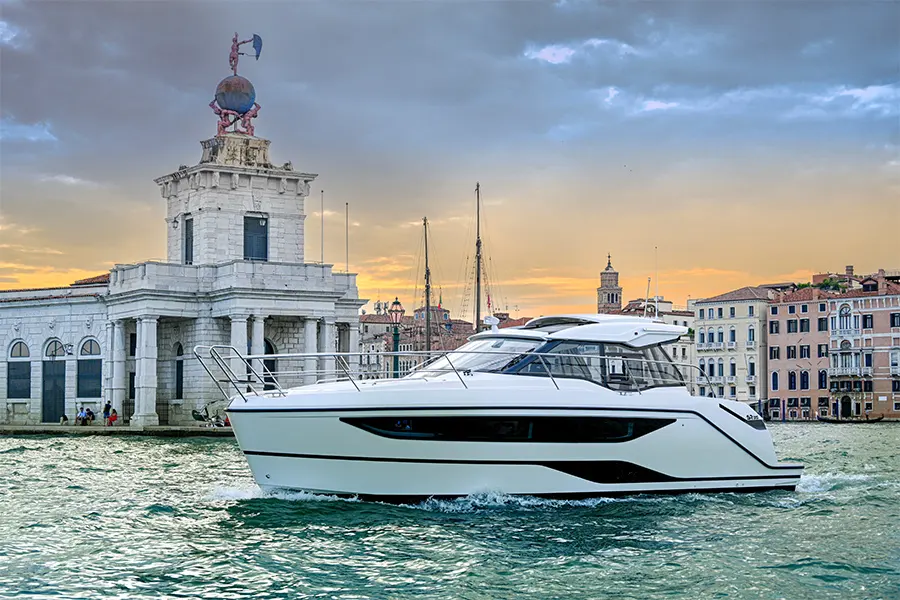 Bavaria Yachts SR35 OT
